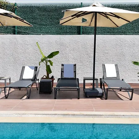 Ruwais Hotell Çeşme