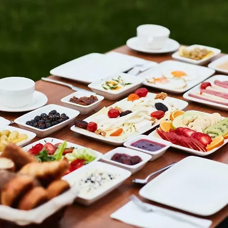 Ruwais Hotel Cesme